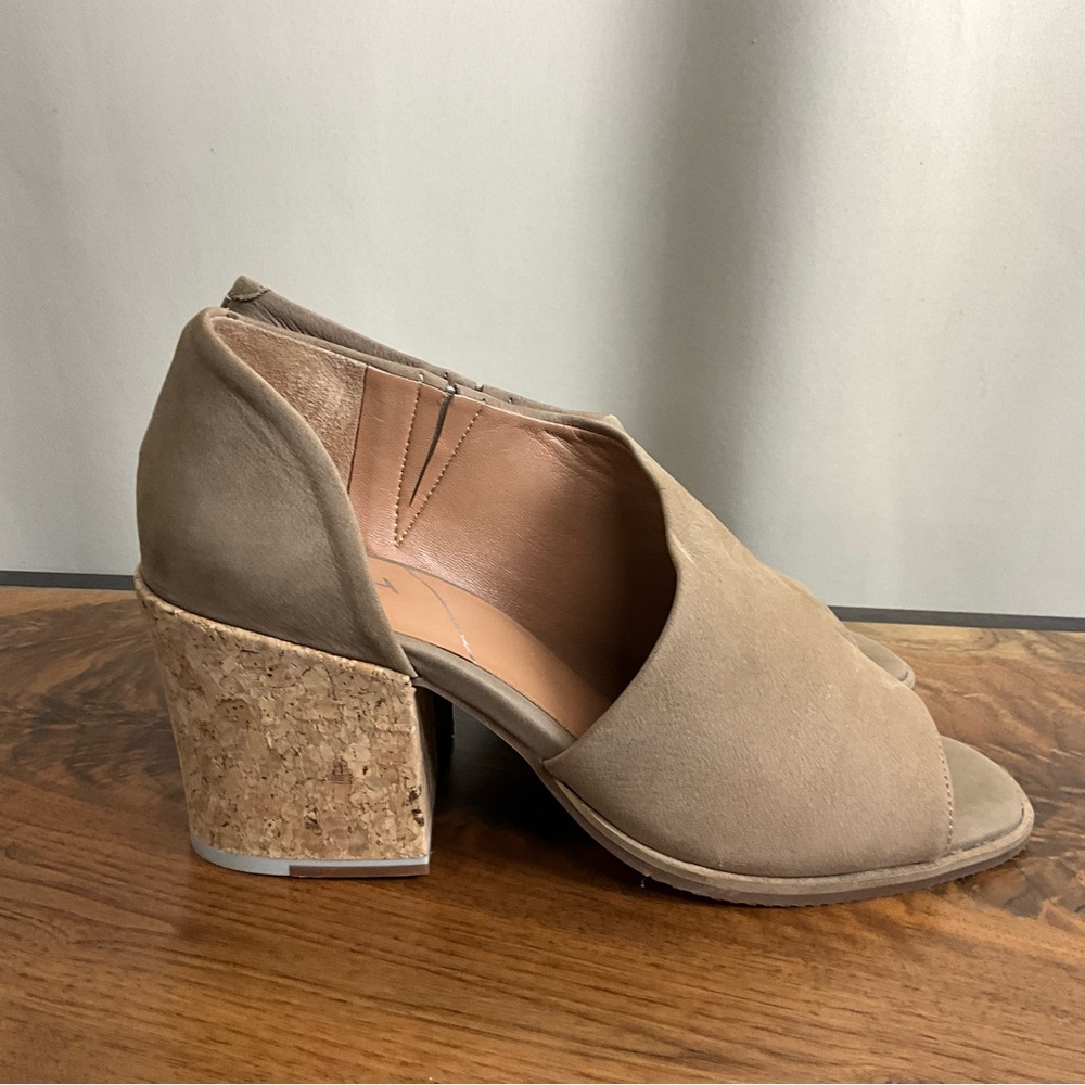 Sava Bentley Taupe Leather D’Orsay Sandal, EU Size 41, New in Box - Picture 5 of 8